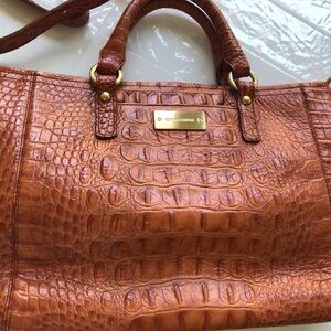 13“x 8“ with shoulder strap Crocodile leather light brown in excellent condition